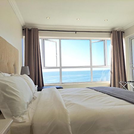 3 Bedroom Sea Facing Family Apartment Cape Town Moullie Point 外观 照片