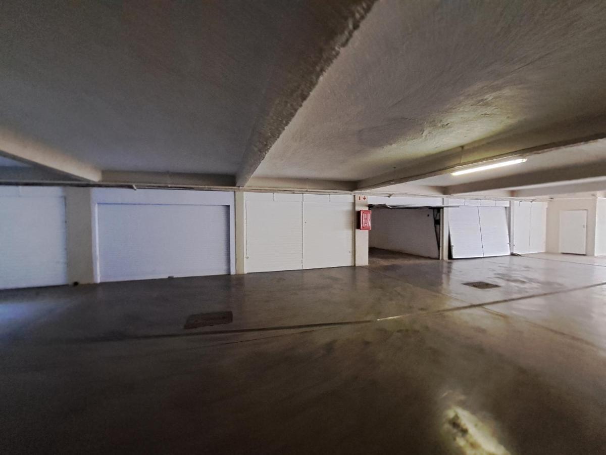 3 Bedroom Sea Facing Family Apartment Cape Town Moullie Point 外观 照片
